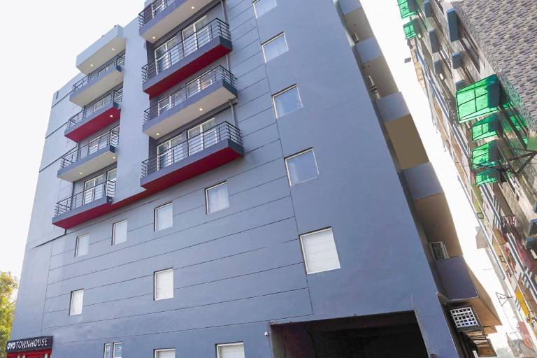 Townhouse Hotel Royal Adress Nearest Parthala Chowk — photo 5