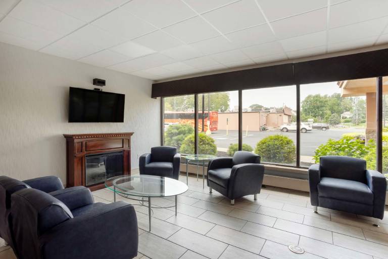 Best Western Plus Reading Inn & Suites — photo 4