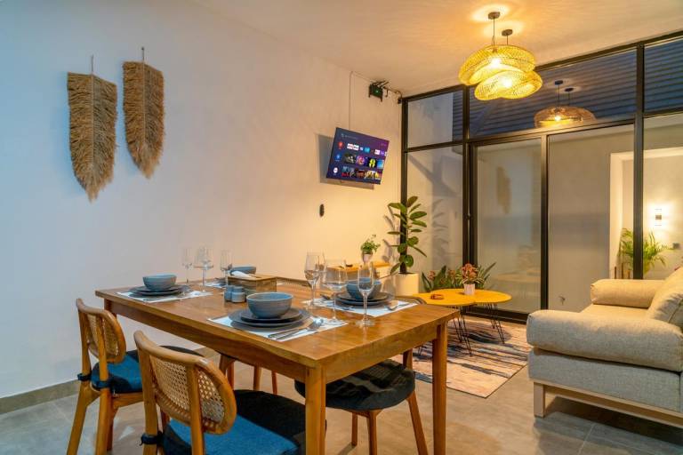 Vacation home with terrace, garden & pool — photo 4