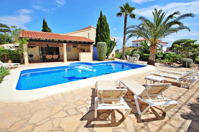 Villa with patio, yard & grill in Mora