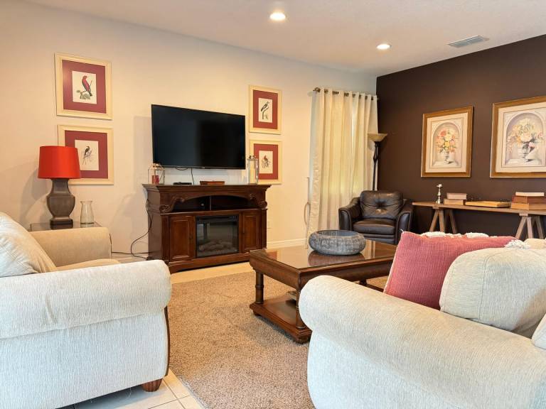 House with private pool, jacuzzi & BBQ — photo 2