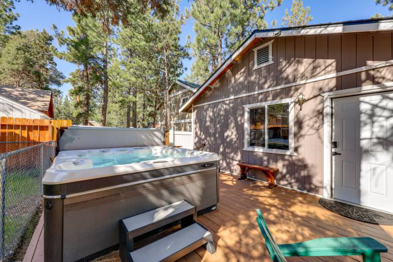 Big Bear Nature Escape! Cabin 7 Mi to Lake — photo 2