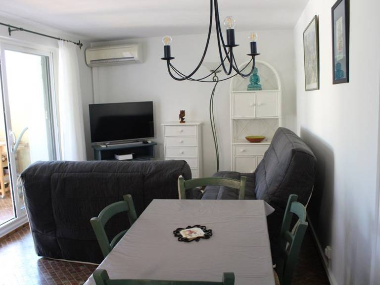 Charming T2 for 4, near beach and shops, parking, air-con, Wi-Fi — photo 3