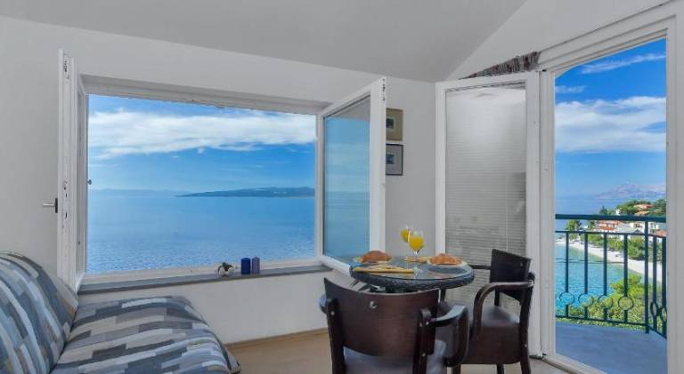 Big holiday apartment with garden & patio | Beach nearby | Pets are welcome — photo 5