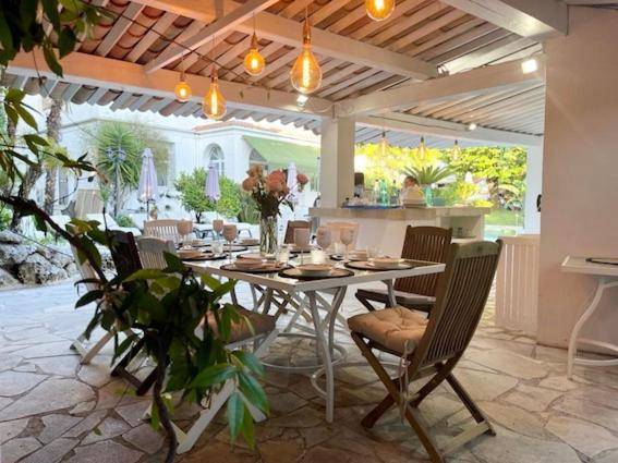 Ample villa with terrace, BBQ & yard | Good for workation | Dogs allowed — photo 3
