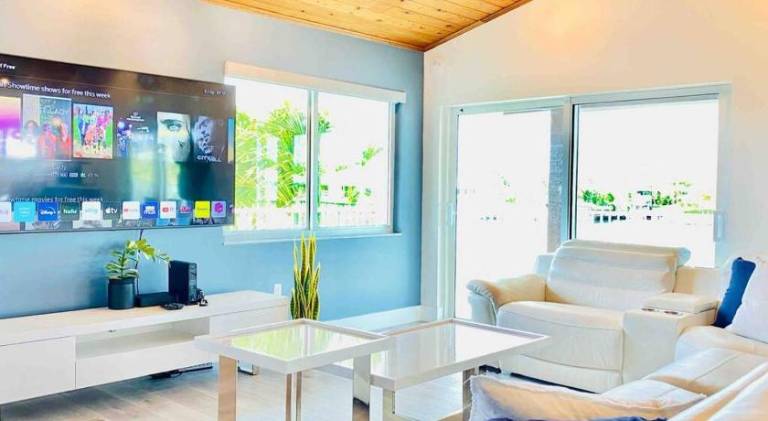 Vacation home with pool | Pets allowed — photo 5