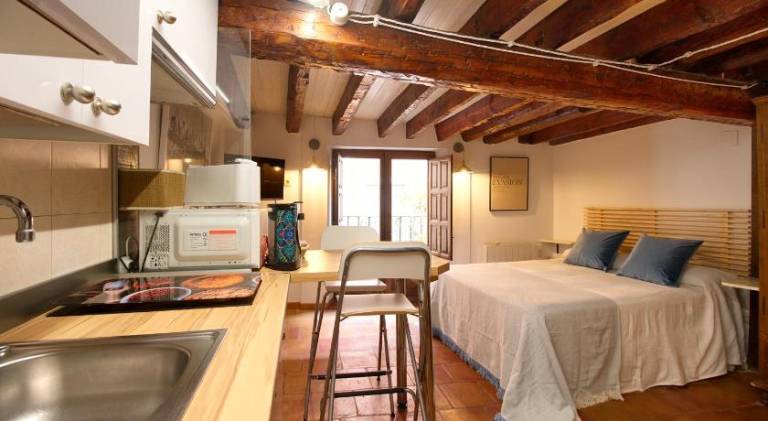 Rental apartment with terrace — photo 2