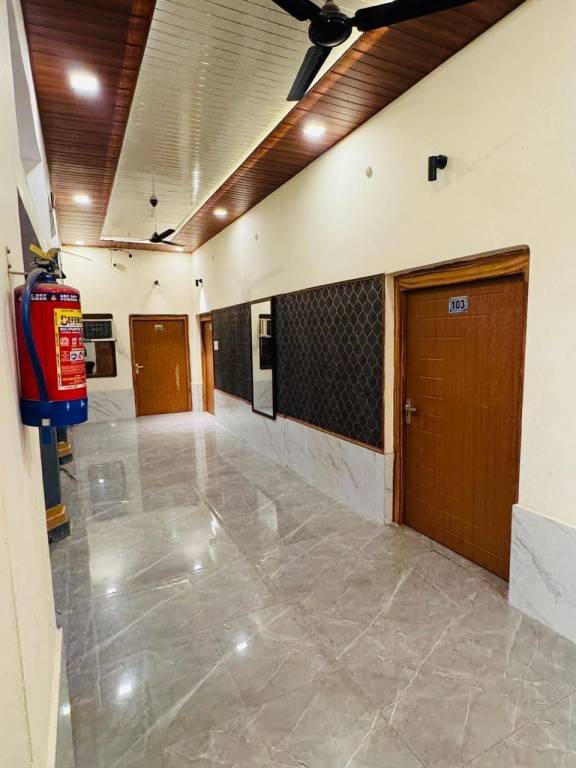 Hotel Dubey Heritage near Har Ki Pauri — photo 3
