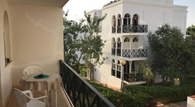 Beautiful rental apartment with pool & garden | Perfect for remote work | Pet-friendly — photo 3