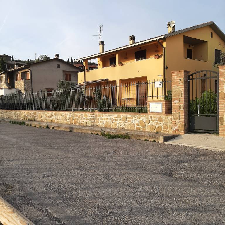 La casa sul lago dorato — photo 2