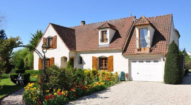 Holiday apartment with 1 room for 4 persons in Meaux