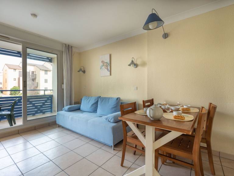 Holiday apartment with pool — photo 3