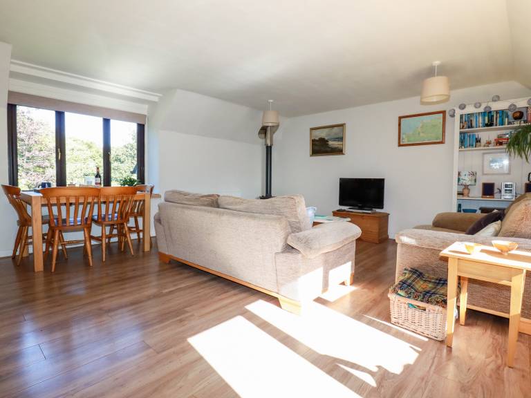 Cottage with garden | Beach view — photo 3
