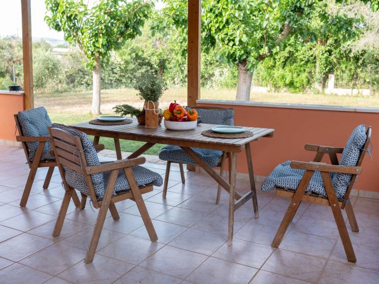 House with garden, barbeque & terrace — photo 4