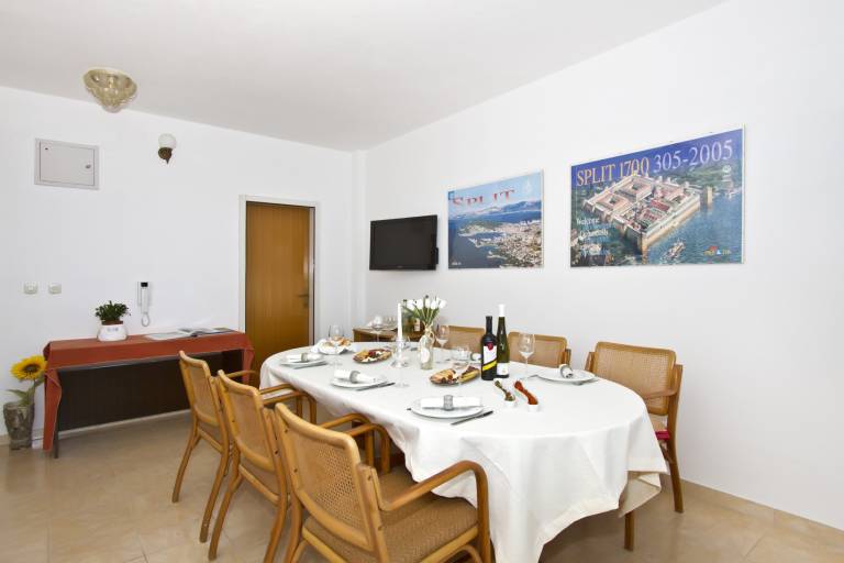 Spacious 110 m2 apt with terrace and garden — photo 4