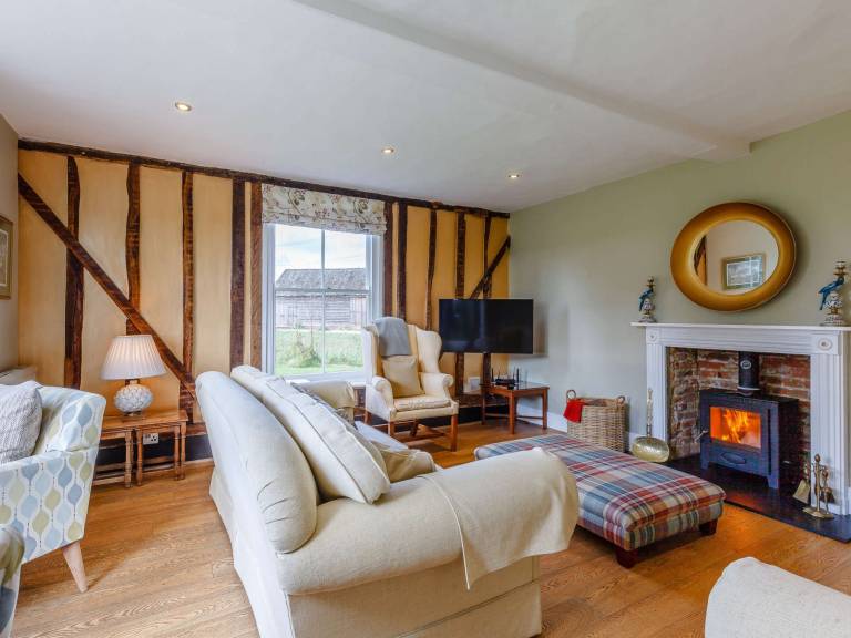 4 Bed in Saffron Walden 85662