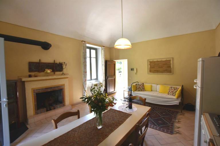 Rental apartment with terrace, BBQ & garden — photo 3