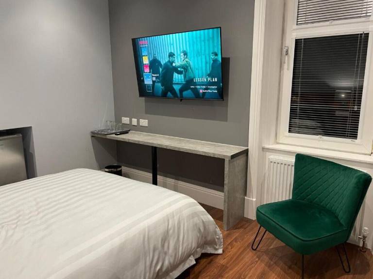 Condo  Laurieston