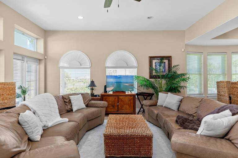 Casa De Haralambos - Private Home just steps from beach access — photo 5