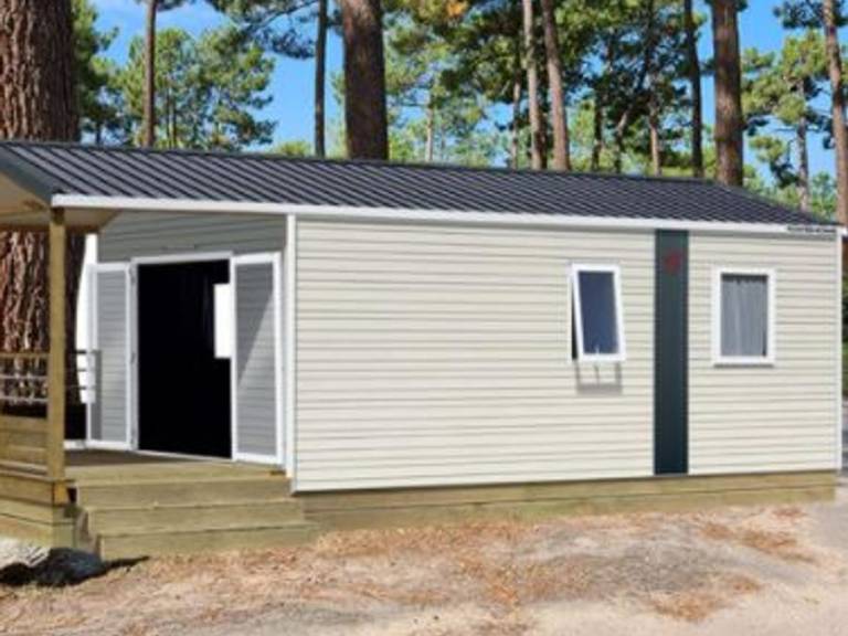 Mobile home with heated pool & terrace — photo 4