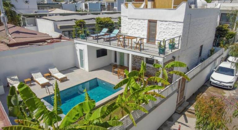 Fully equipped nice villa with private pool, patio & garden | Close to the beach | Pets are welcome — photo 4