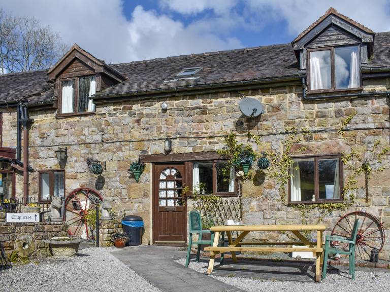 Children-friendly nice cottage | Pet-friendly in Stafford