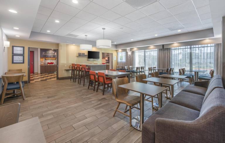 Hampton Inn Channel Islands Harbor — photo 4
