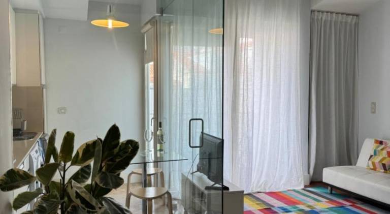 Holiday apartment with terrace, hot tub & yard | Next to Time Out Market Lisboa in Lisbon