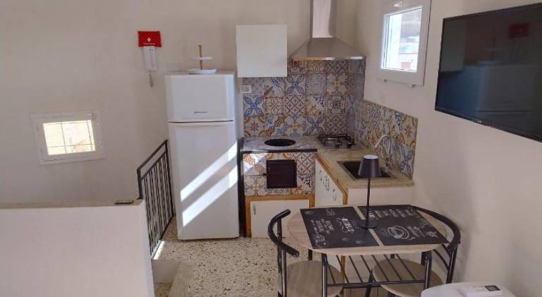 Apartment with patio — photo 5