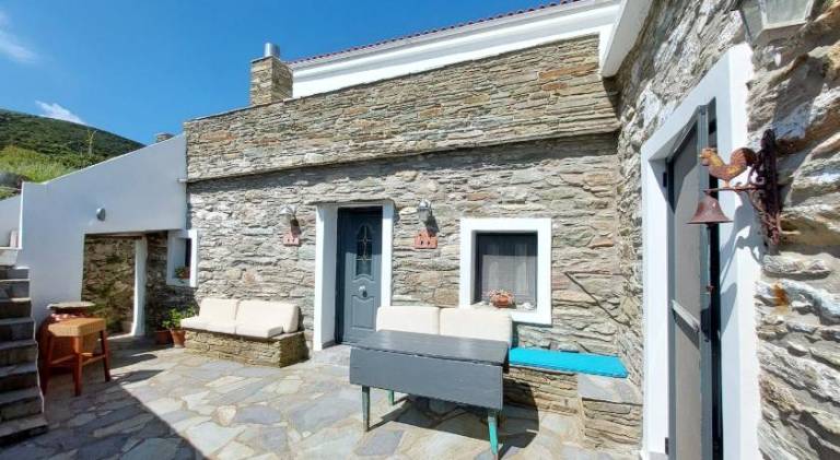 House with terrace & yard | Pet-friendly — photo 3