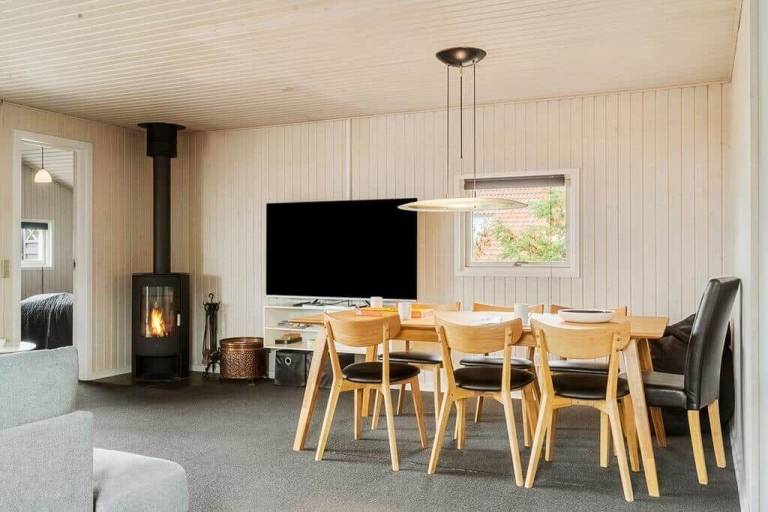 Vacation home with terrace & BBQ — photo 3
