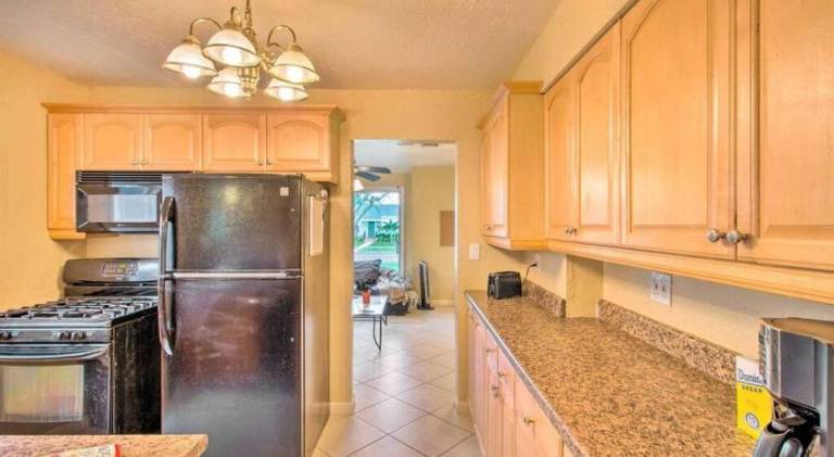 Palm Wave Says - Cozy - 2 Jacuzzis - Quiet Street in West Palm Beach, FL