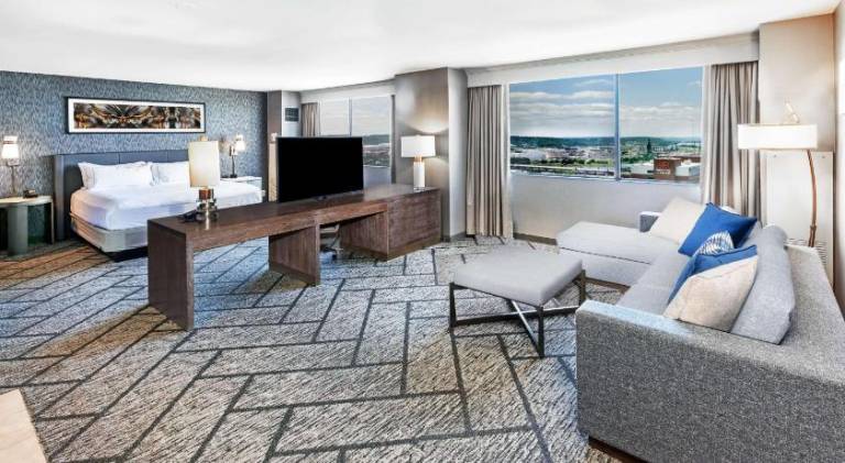 DoubleTree by Hilton Tulsa-Downtown — photo 2