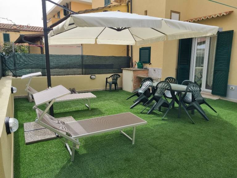 Rental apartment with yard | Garden view — photo 5