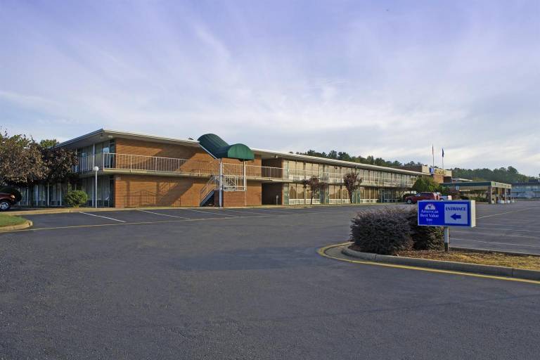 Express Airport Inn — photo 5