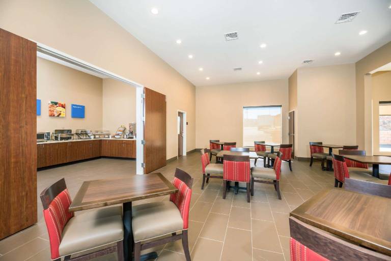 Comfort Inn Tonopah — photo 4