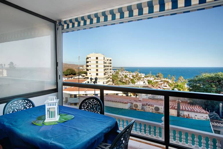 Apartamento Sol Del Sur with Sea View, Pool, Wi-Fi & Garden — photo 3