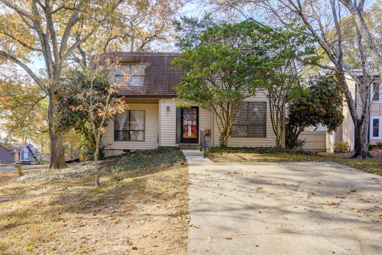 Easy Hwy Access to ATL: Work-Ready Riverdale Home — photo 5