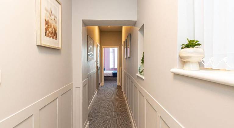 Beachfront Apartment 3 Bedrooms Sleeps 7 - Gateway to the Lake District - Newly Refurbished — photo 3