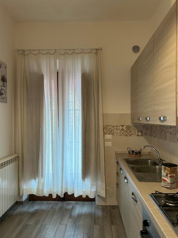 Apartment with yard — photo 4