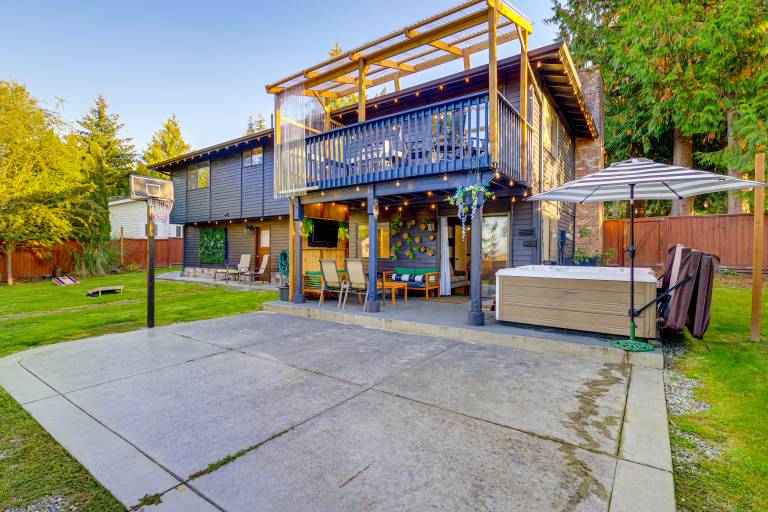 Mount Vernon Home w/ Private Hot Tub — photo 3