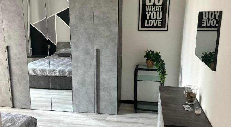 Holiday apartment with 3 rooms for 6 persons in Segrate