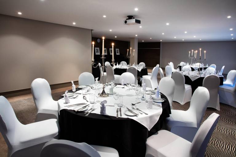 Crowne Plaza Heathrow By IHG — photo 4