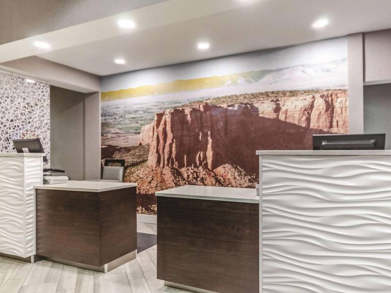 La Quinta Inn & Suites by Wyndham Grand Junction — photo 5