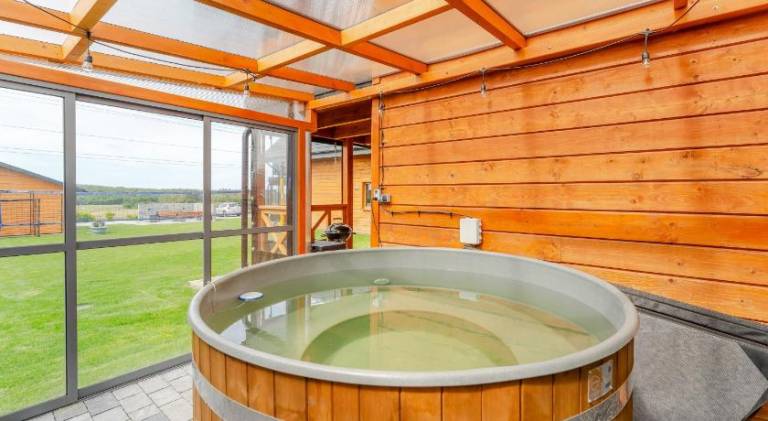 Vacation home with terrace, sauna & yard — photo 4