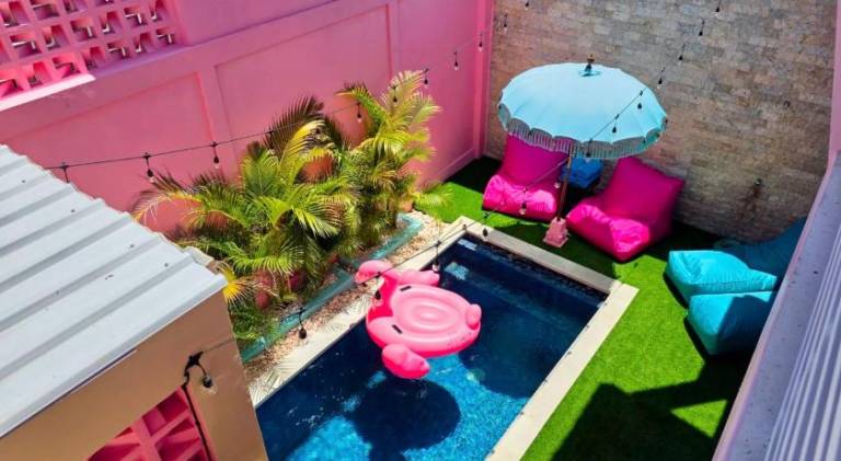Villa with pool — photo 3