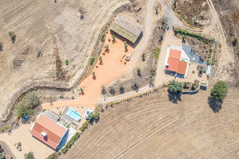 Fully equipped wonderful villa with BBQ, patio & garden | Dogs allowed — photo 2