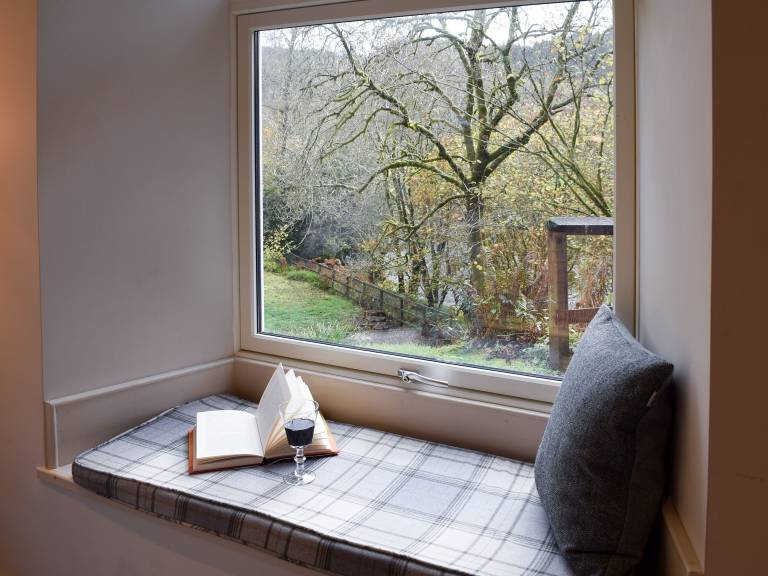Children-friendly cottage with garden & BBQ | River view | Pets allowed — photo 4