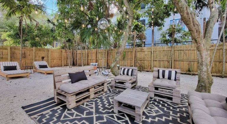 Casa Eden - Half mile to Lauderdale Marine Center - 4 bedrooms - 2 bathrooms — photo 4