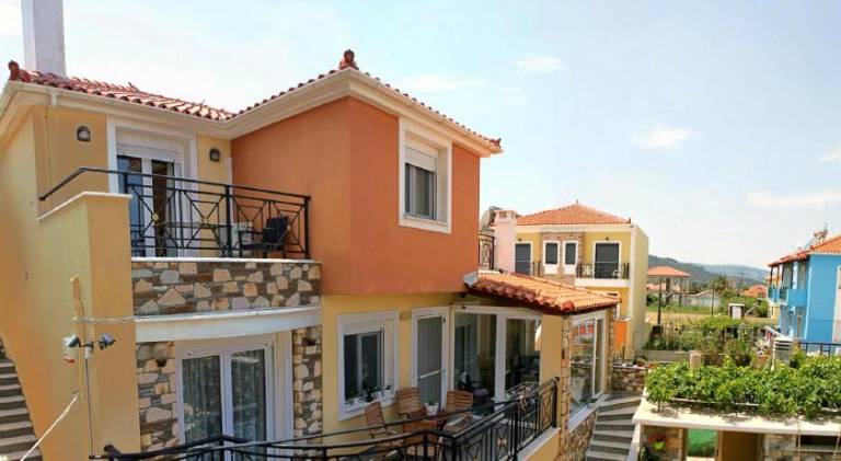 Serviced apartment with garden, terrace & grill — photo 4